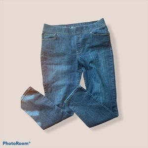 Women’s Levi’s pull on skinny jeans